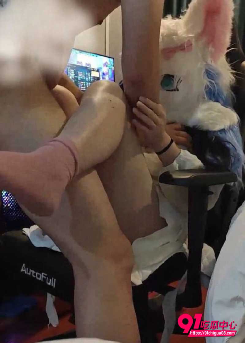 海角社区我妹有点骚 4 海角社区我妹有点骚 4