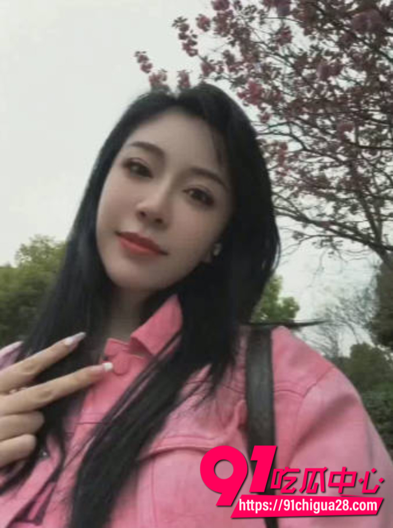 上海静安女主持人带女儿两女共侍一夫5