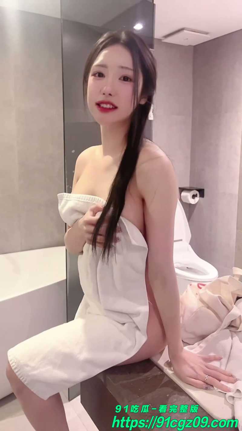 121 121