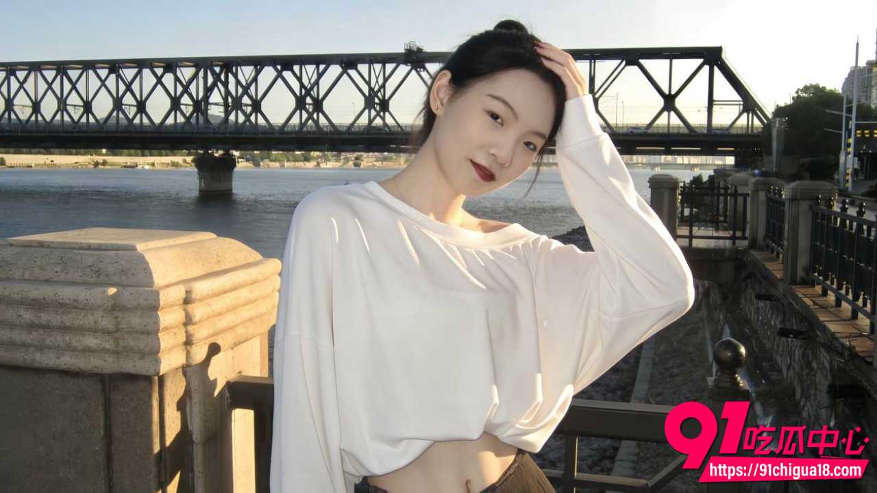 老婆带孩子出轨当场被老公逮个正着2 老婆带孩子出轨当场被老公逮个正着2