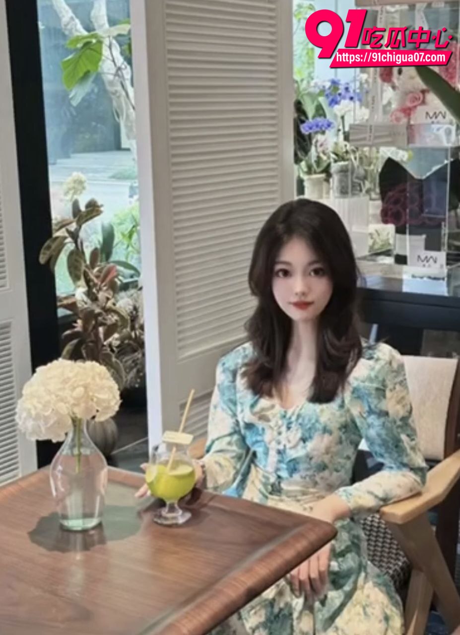 河北美术学院高颜值美女口交做爱4