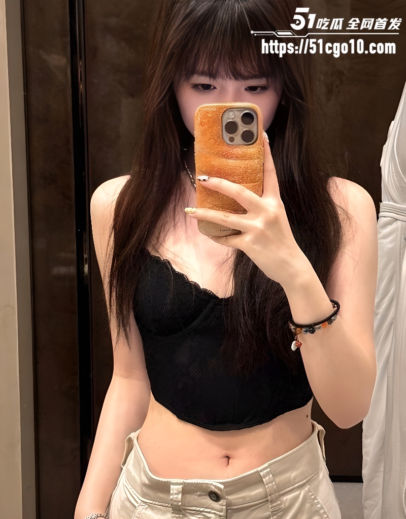 清纯齐刘海甜妹黑料流出1 清纯齐刘海甜妹黑料流出1
