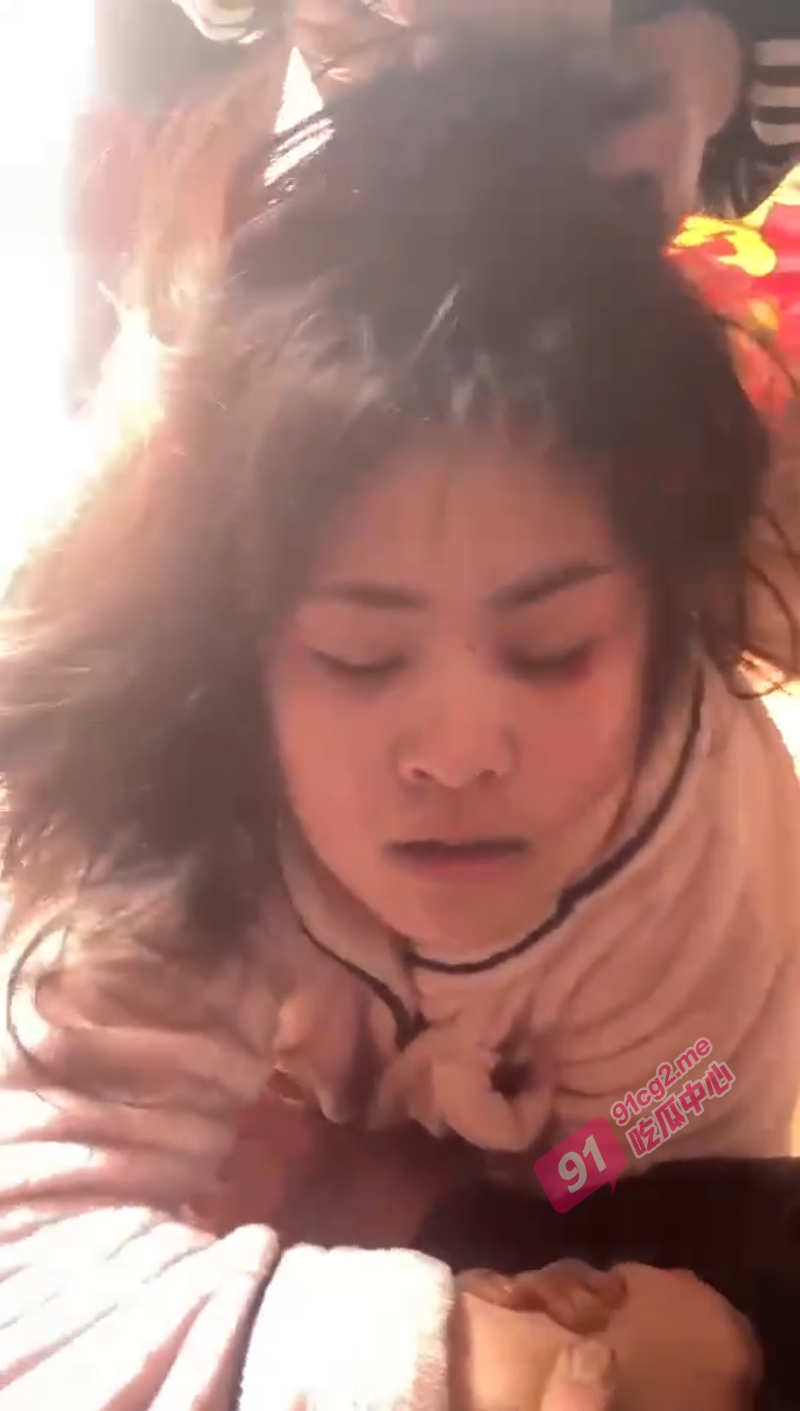 【猎奇】独家爆料 少妇仗义收留落难闺蜜 反被闺蜜偷了家 捉奸殴打闺蜜！！