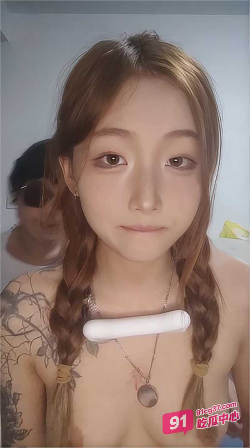 瓜友投稿~探探邂逅反差婊张璐 初见当晚就被调教非常到位! 配图3