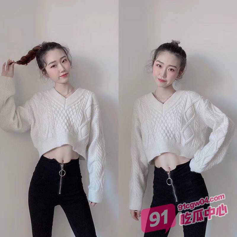 网友投稿 网钓四川大二在读李洋思 性欲旺盛服从性极高 跪在床上肉棒激情插入骚逼！ 配图3