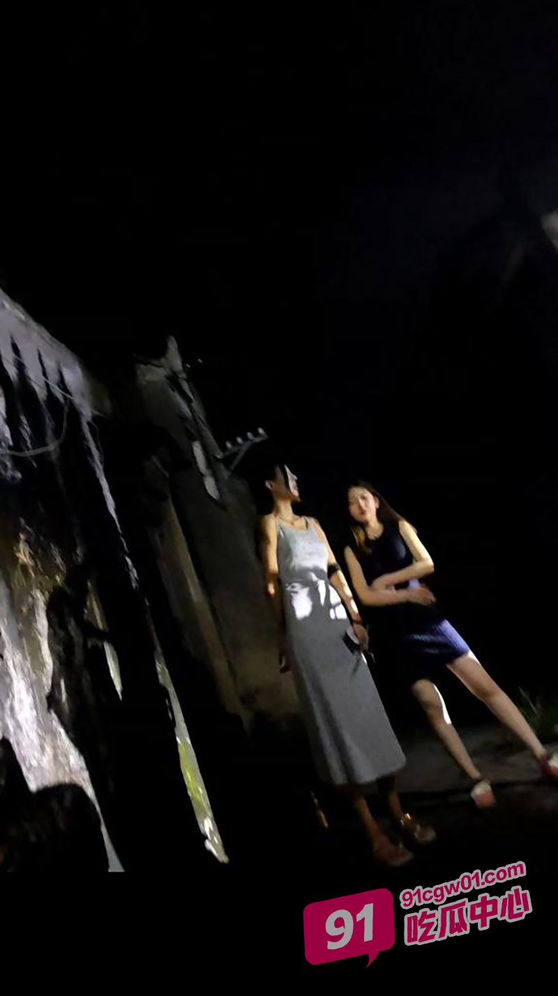 汕头记者暗访 站街女白天150晚上200 价格亲民 颜值身材性价比极高 配图3