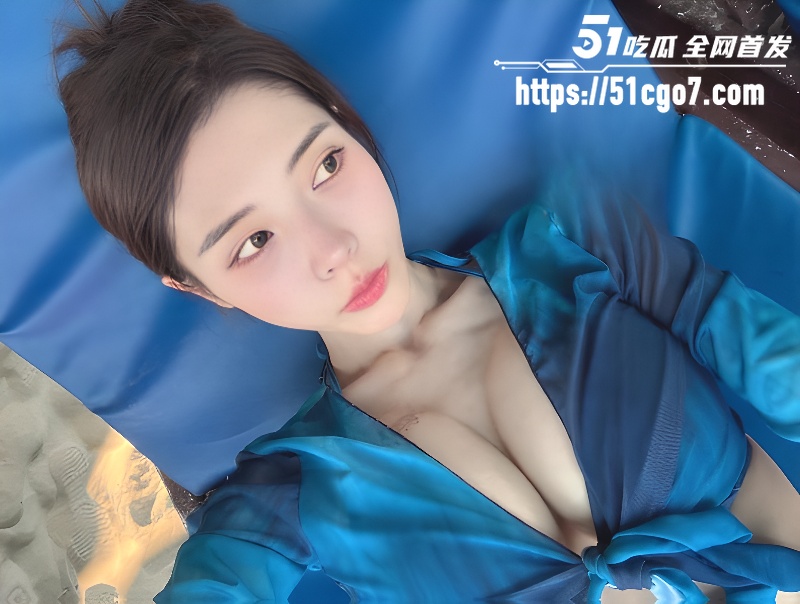 8w粉丝网红 香香 与前男友自拍露脸口交性爱视频曝光1 8w粉丝网红 香香 与前男友自拍露脸口交性爱视频曝光1