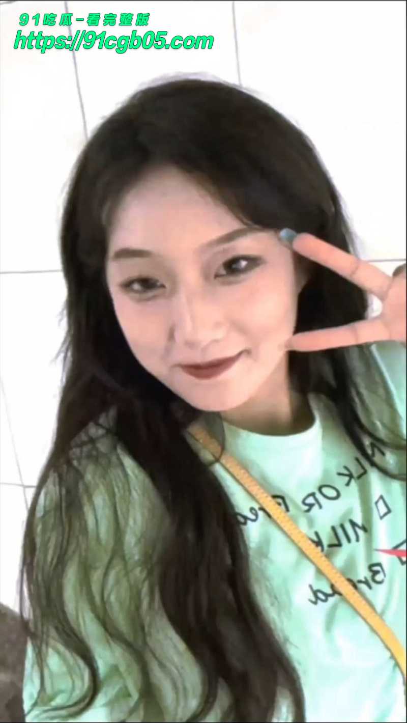 巨乳微胖身材学生自录自慰 情趣丝袜高跟鞋玉足肛塞猫尾巴 跳蛋塞入白虎嫩穴 反差母狗
