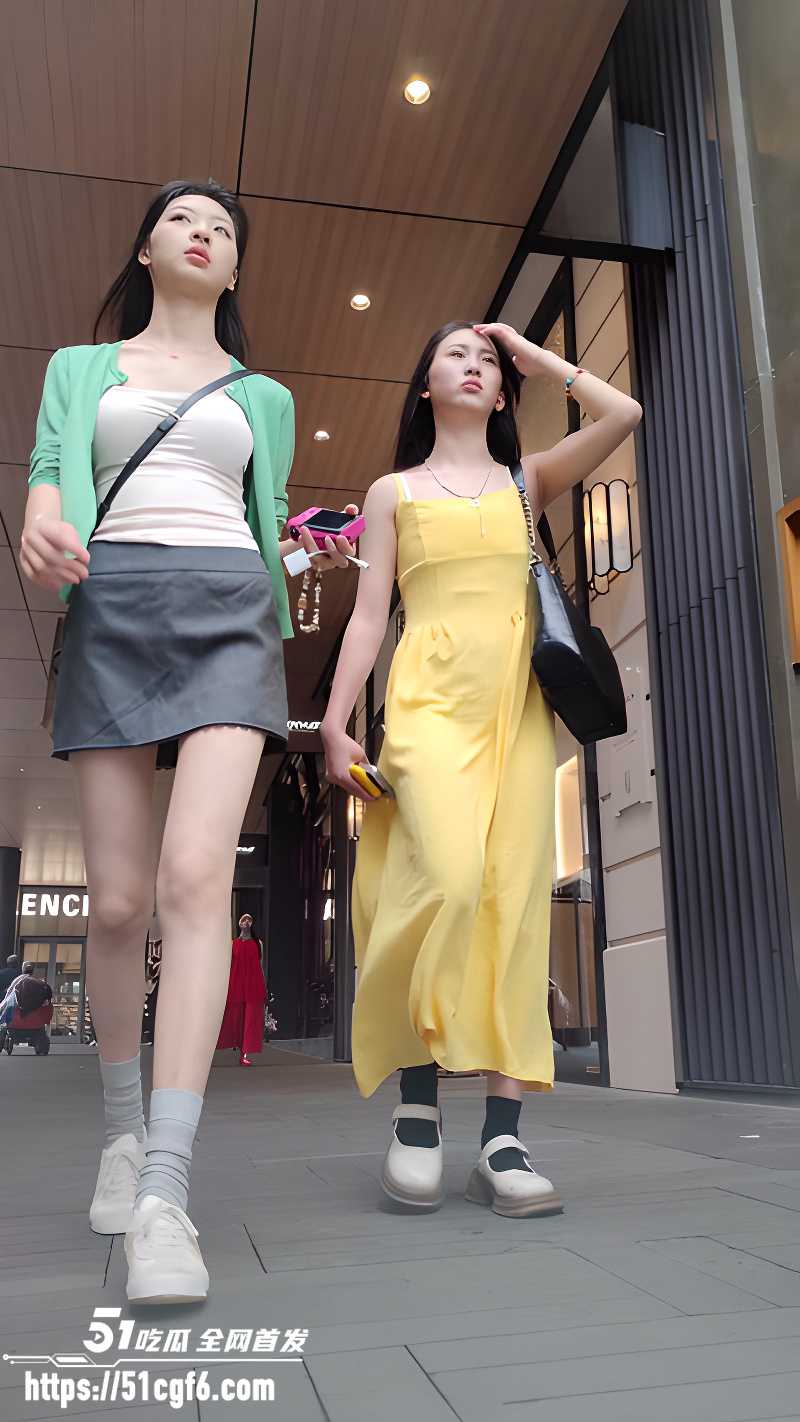 街拍抄底小姐姐系列 4 街拍抄底小姐姐系列 4