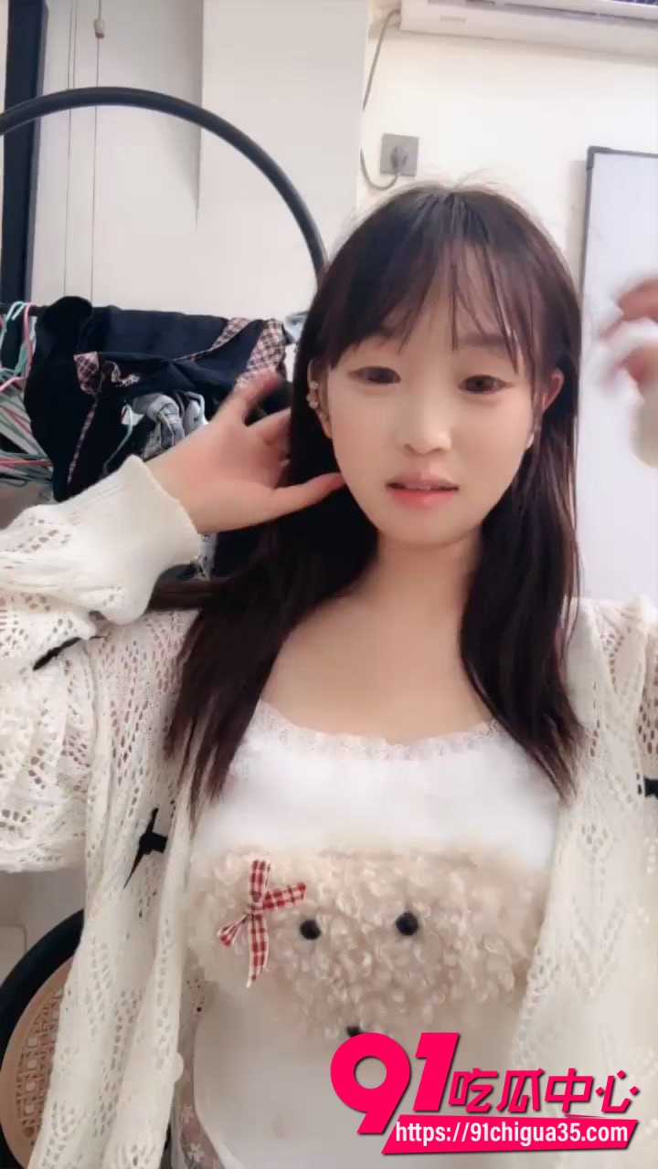 极品小萝莉土豆泥大学生全裸自拍 清纯可爱少女白嫩身材诱惑私密直播
