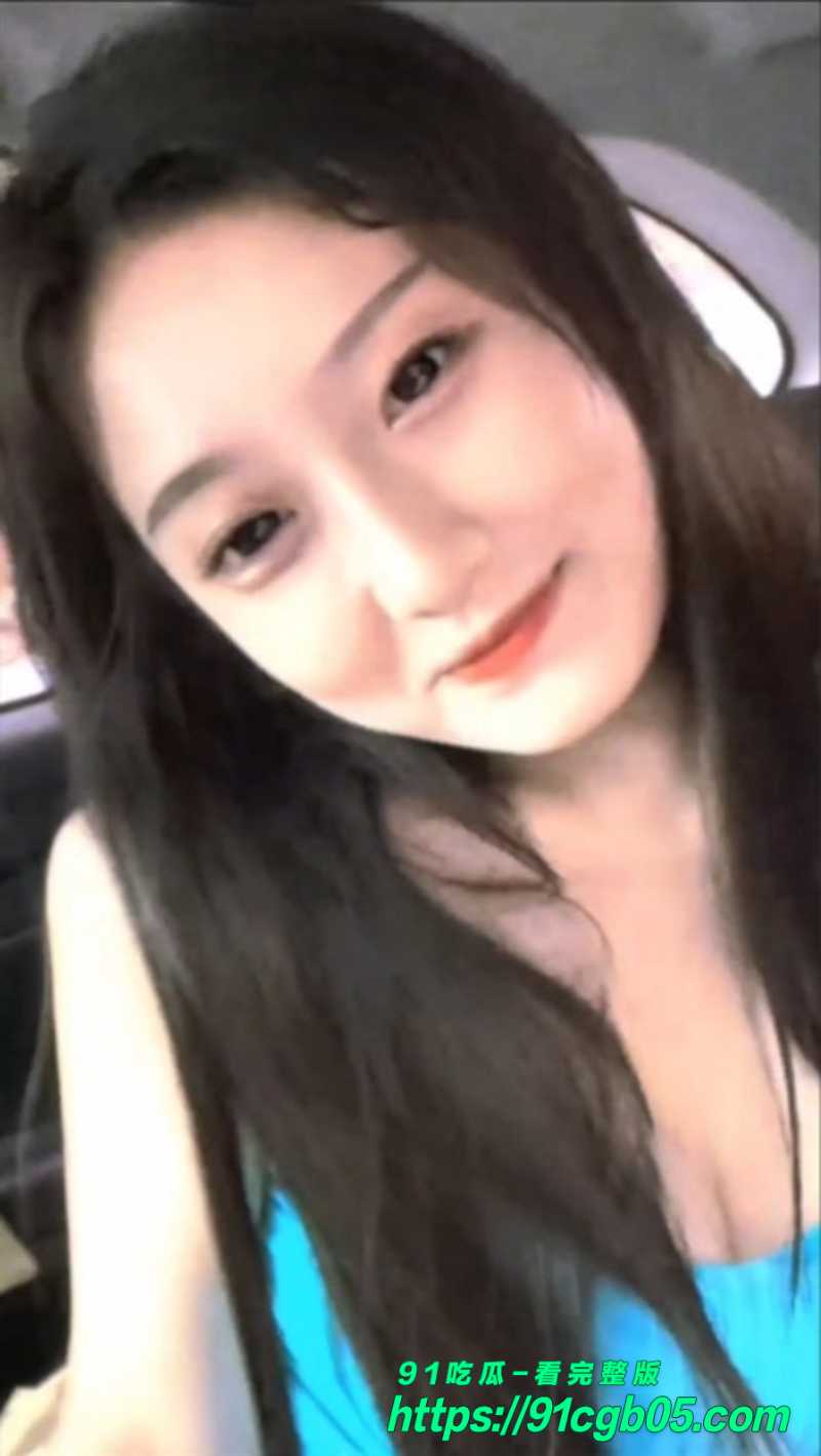 极品巨乳母狗在家发骚自拍 穿搭各种情趣内衣丝在镜头前自慰 反差感爆棚！