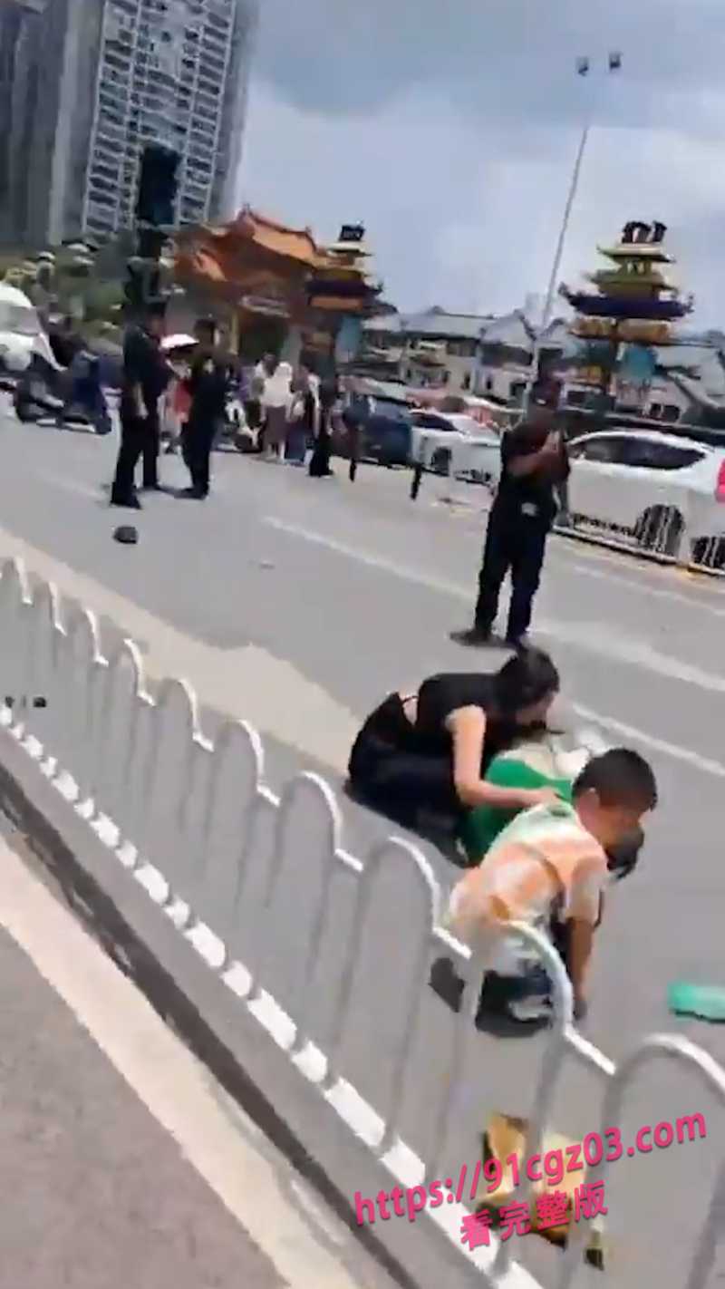 云南车祸事件网页素材1素材水印版