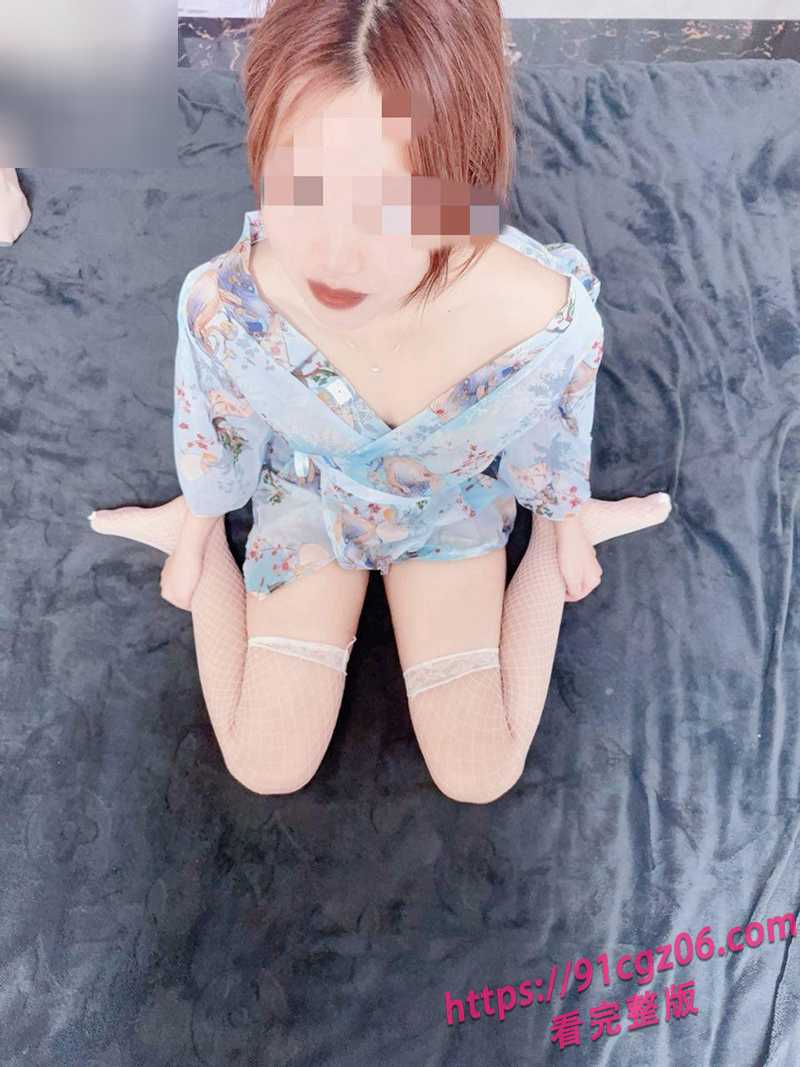 海角姐弟乱伦～骚姐主动求欢 小奶狗弟弟直呼要被榨干了