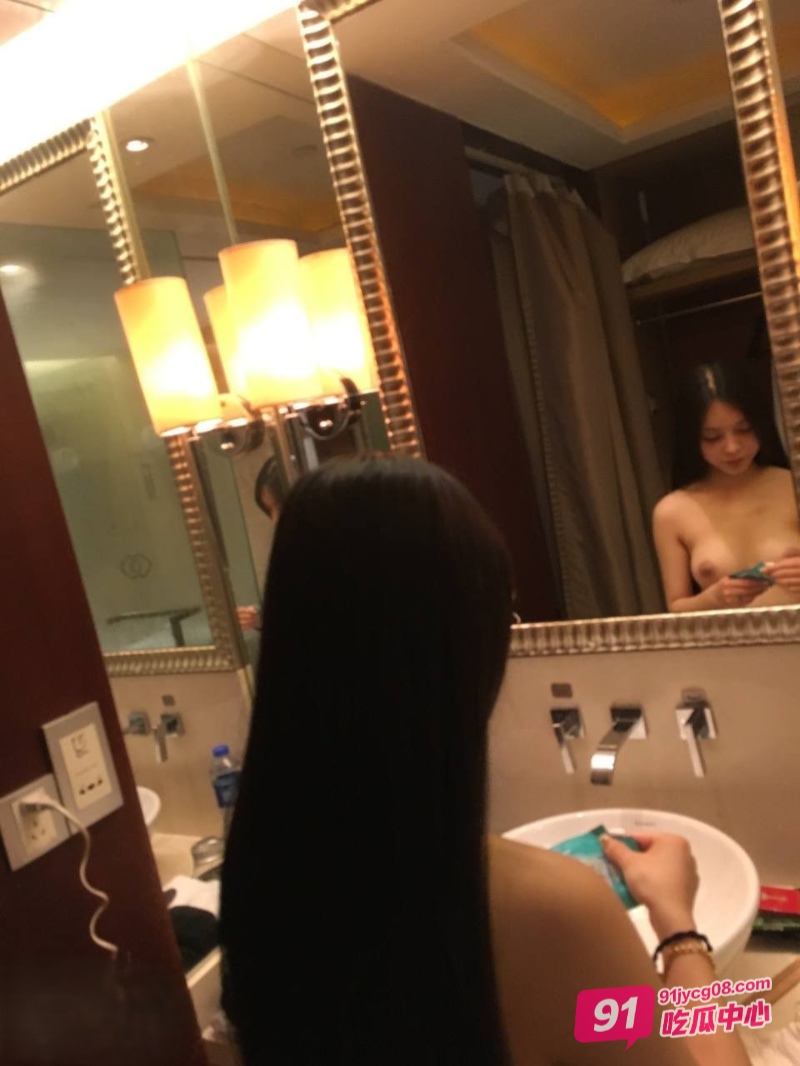 已婚健身女教练赵华年偷情男学员 人妻化身榨精机~