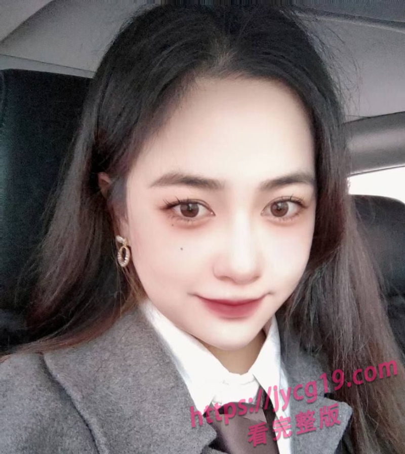 大学甜妹反差私拍疯传 前男友手滑引爆热议 配图