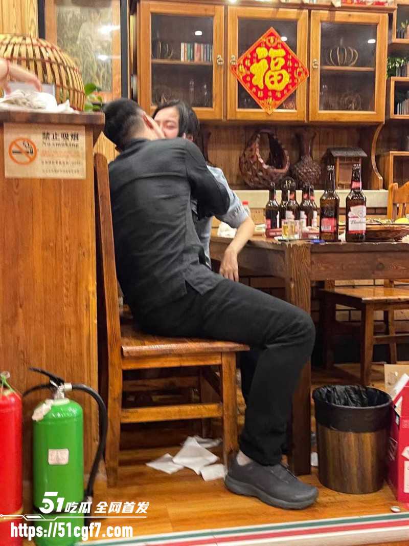 狗男女饭店舌吻酒店偷情02 狗男女饭店舌吻酒店偷情02