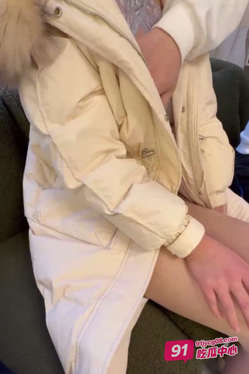 绿帽大神找海友暴力3P最美老婆 最后再由我刷锅～