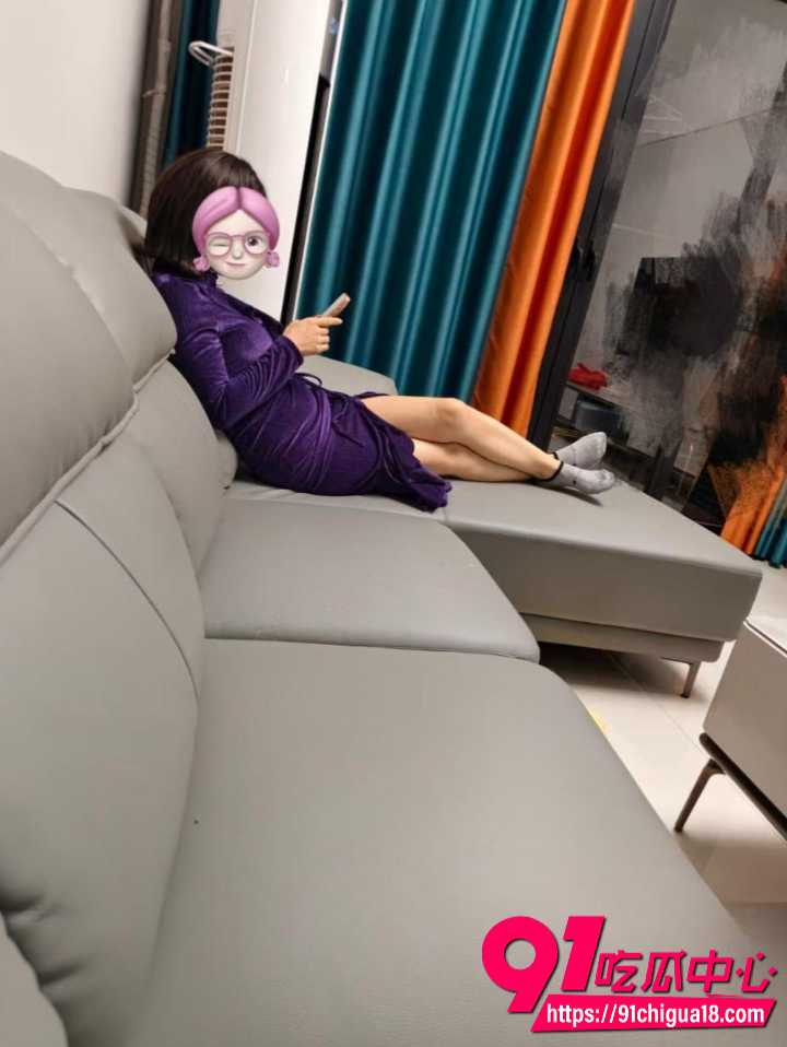 儿子偷拍妈妈洗澡后直接床上强上2 儿子偷拍妈妈洗澡后直接床上强上2