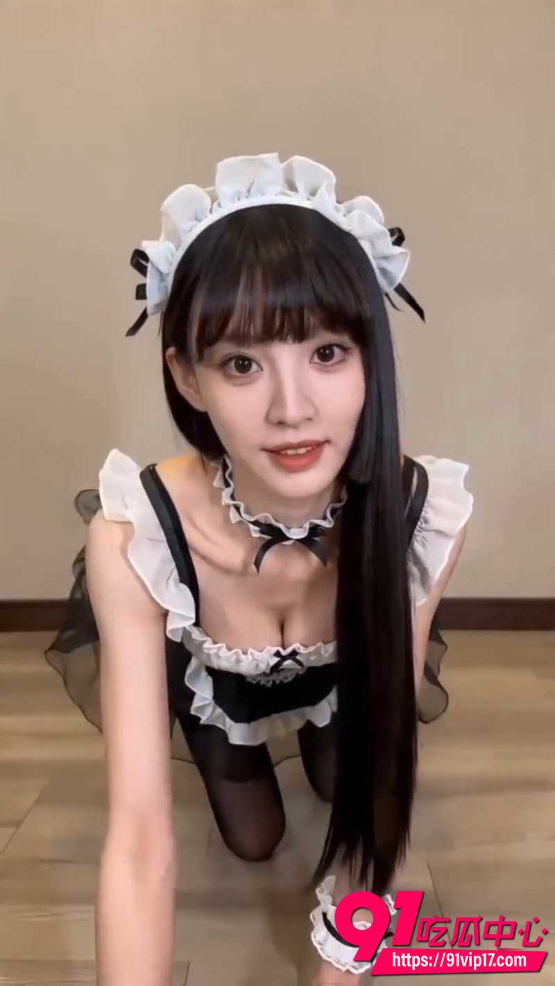AI魔改田曦薇 黑长直巨乳细腰肥臀跪姿扭动裸舞 制服诱惑反差拉满!