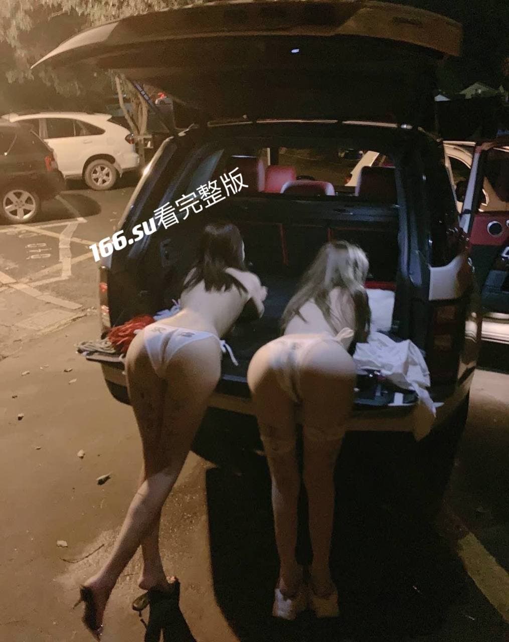 某大佬鹿与玫瑰双飞反差姐妹花女神pussy高能激情3P视频真实流出曝光 配图6