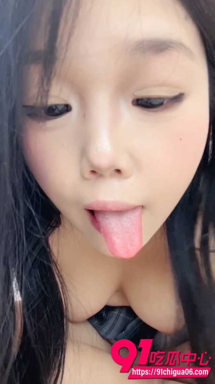 稚嫩肥逼坦克精神小妹格子裙诱惑 微毛嫩穴自慰狂欢 假阳具爆插喷水喷尿高潮失控彻底放飞自我