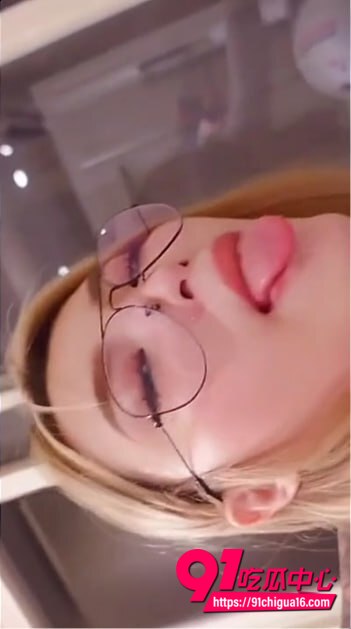Kitty2002102被老板无套猛干视频5 Kitty2002102被老板无套猛干视频5