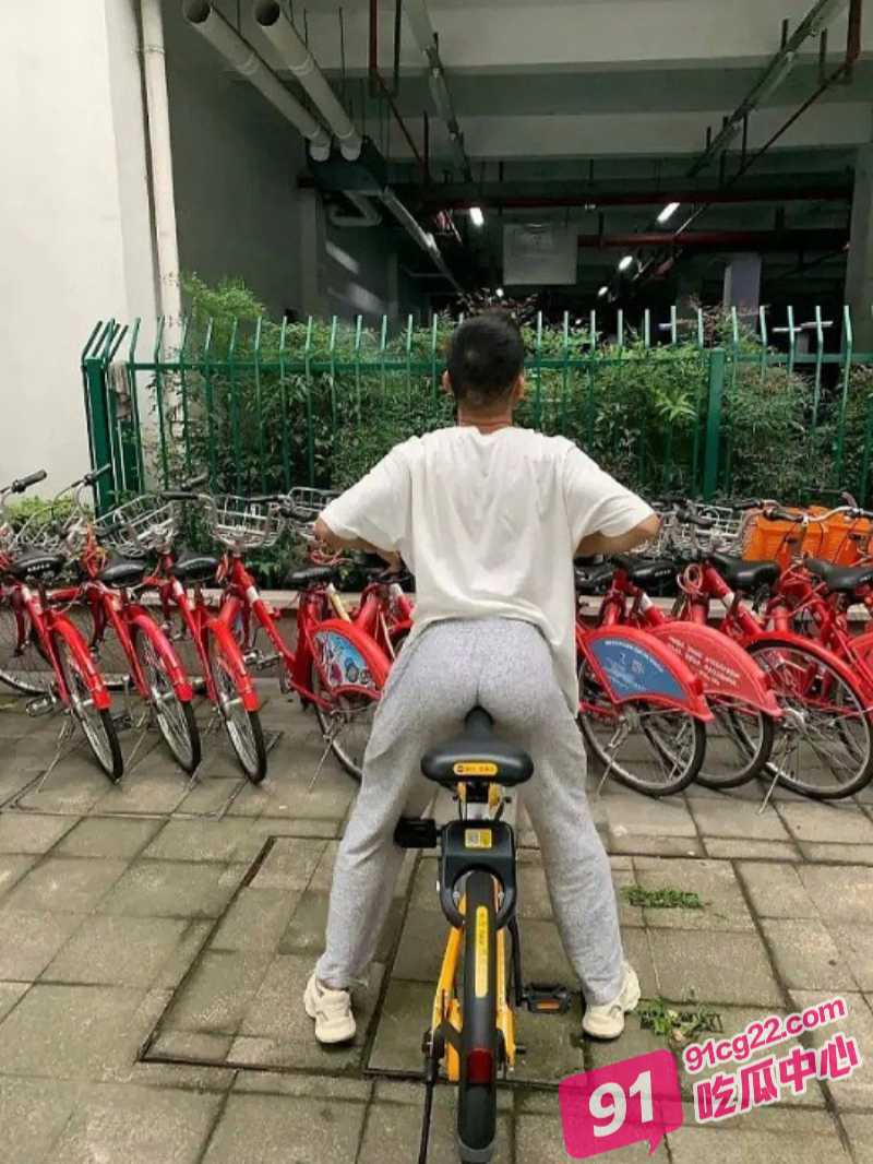 呆萌de小受受嫁给美国同性白皮猪 并在微博声称“以后就是你们中国人了 不是我们” 配图22