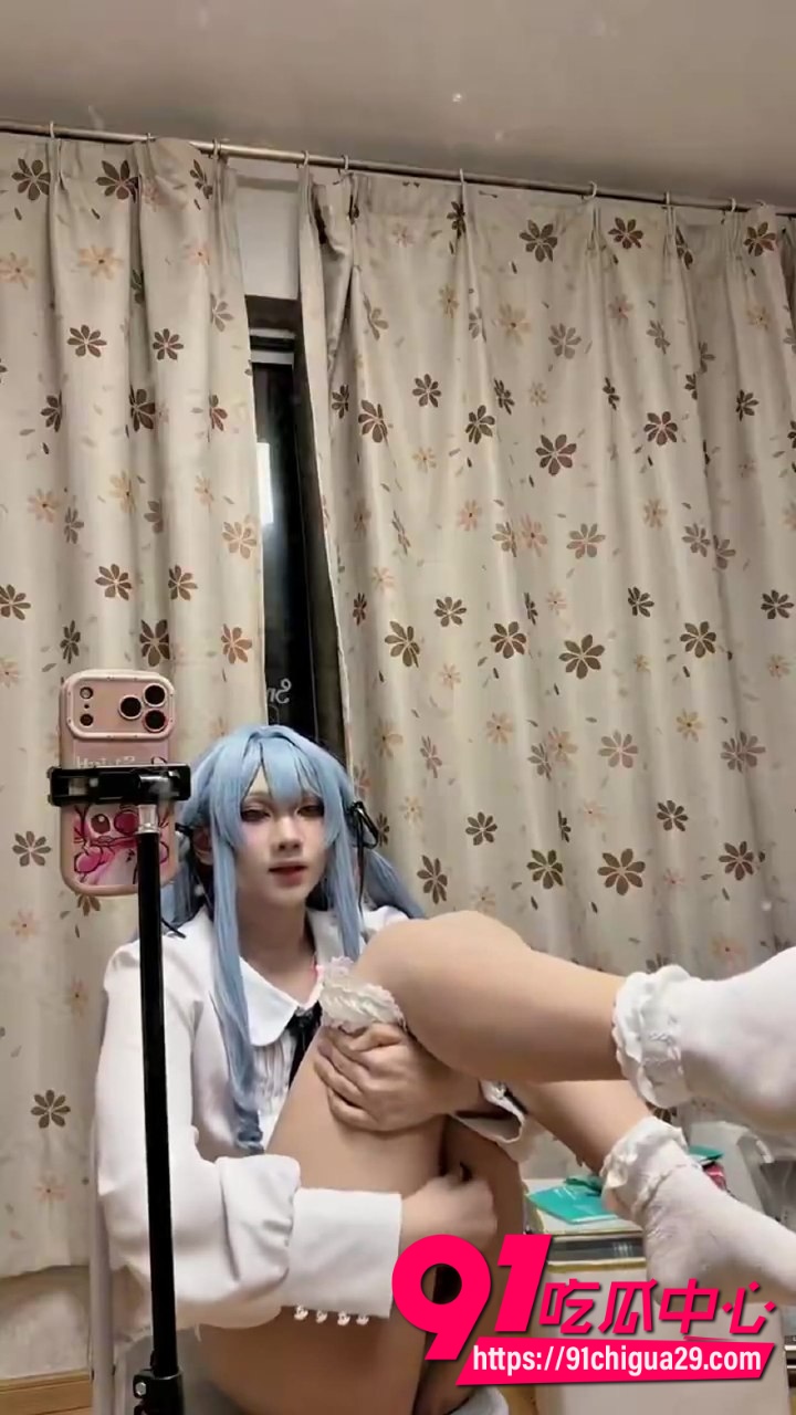 cosplay蓝发双马尾3