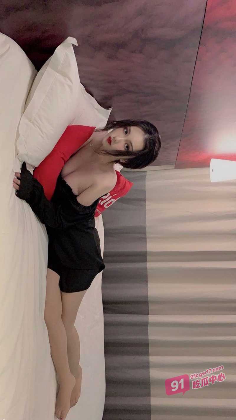 瓜友投稿前女友程琳 足交口交无所不能技术堪比职业 没钱交租只能肉偿给房东！ 配图4