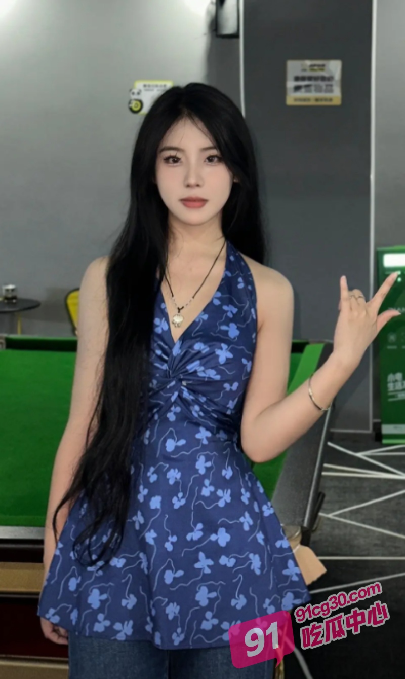 明星颜值川妹子陈若钰遭遇探花偷拍 被曝光好友圈遭遇骚货社死瞬间！