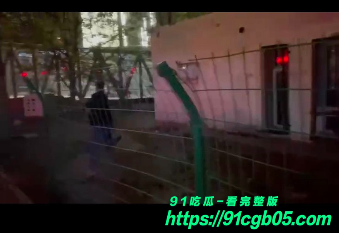 精神小伙半夜相约刀战 打的真猛啊5 精神小伙半夜相约刀战 打的真猛啊5