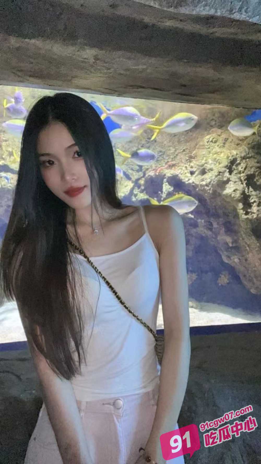 河北张家口职业学院王静怡为虚荣心倒贴学生会长 成为其屌下精盆!