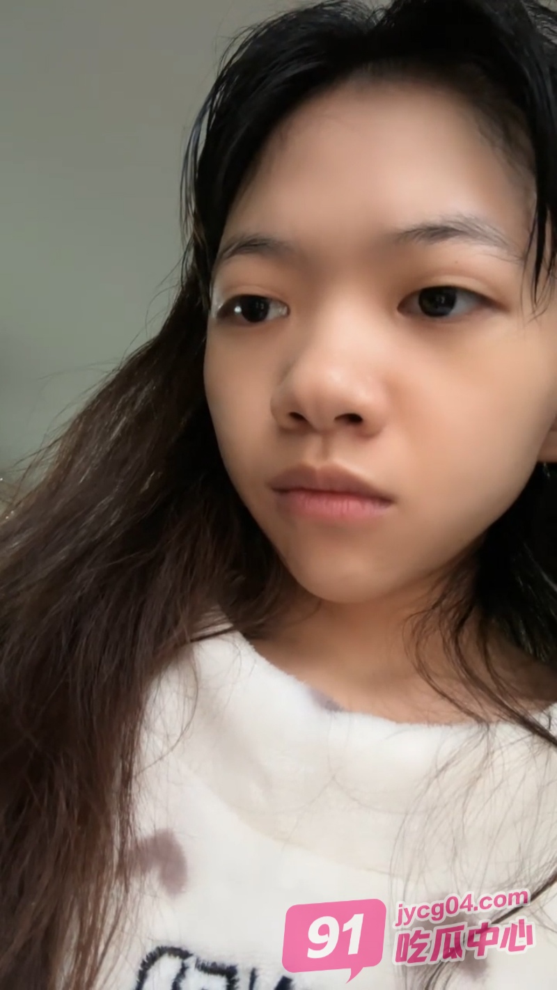 发骚技能拉满！广西小表妹直播实操大尺度 动作惹火停不下来 配图