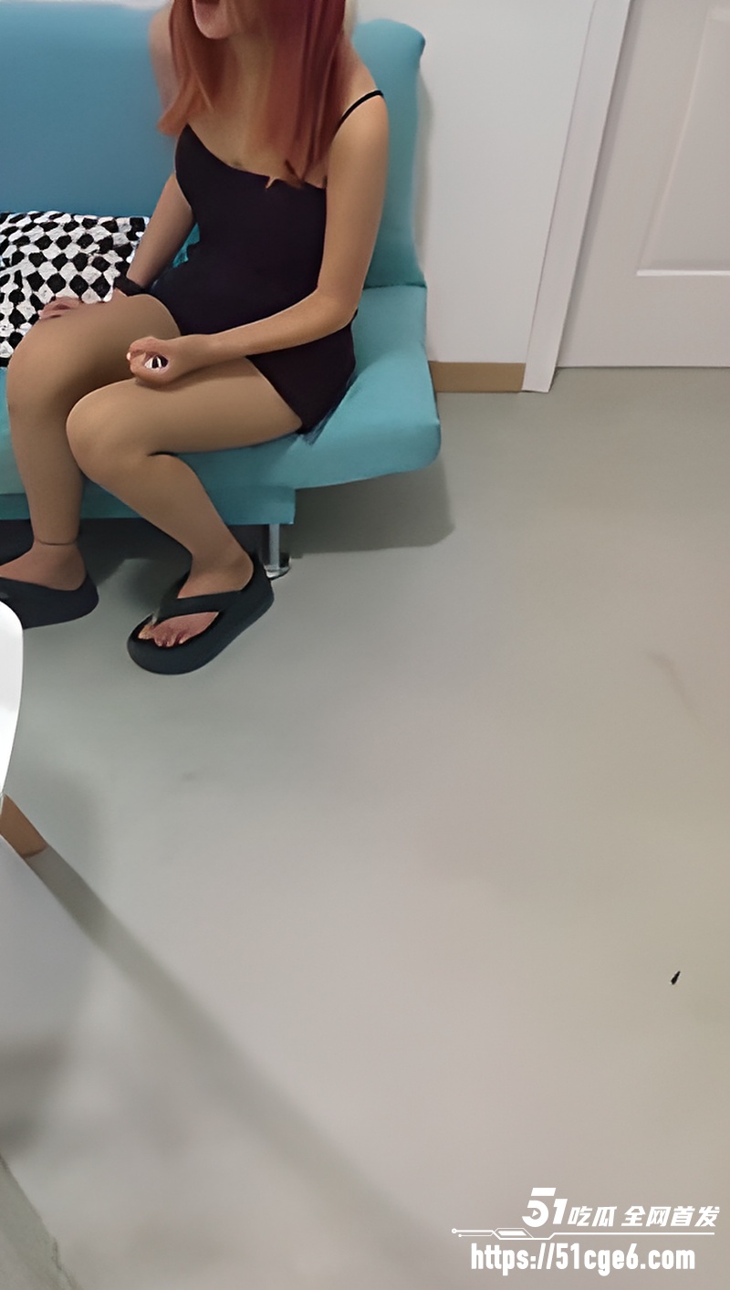 和妹妹同居的日子看妹妹洗澡01 和妹妹同居的日子看妹妹洗澡01