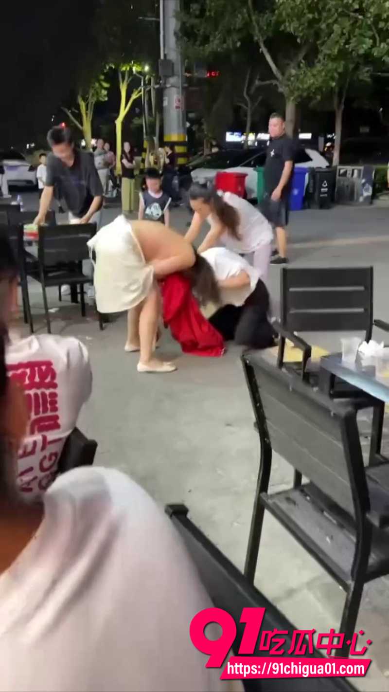 原配怒打小三1 原配怒打小三1