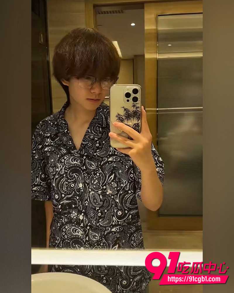抖音女网红Doors曝光徐胡墨桐 39