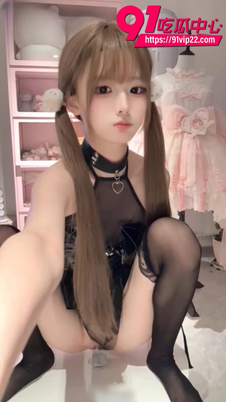 推特萌妹季雨自慰视频1 推特萌妹季雨自慰视频1