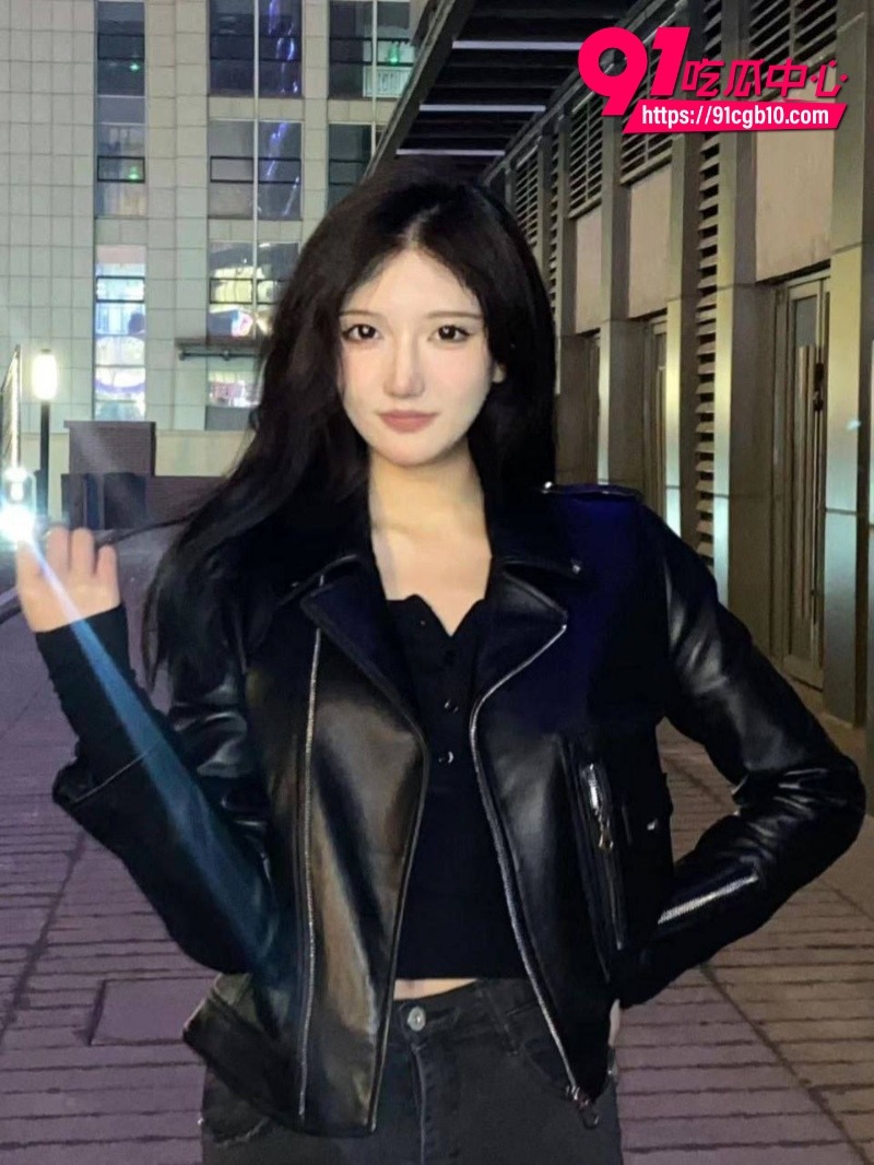 天津美院小网红不雅视频曝光 被同学发现兼职外围 信息实锤已休学 三洞已被开发 口活技术一流