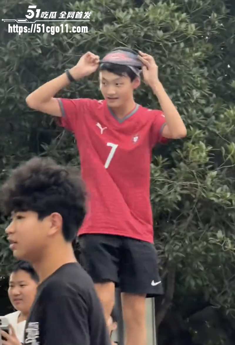 时代峰峻重庆长江国际五代练习生饭圈冲突2拷贝
