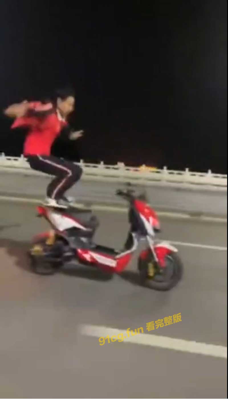 摔车2.jpg 摔车2.jpg