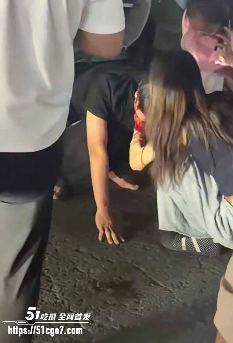 山东枣庄两男子发生矛盾一人被当街打死5拷贝 山东枣庄两男子发生矛盾一人被当街打死5拷贝
