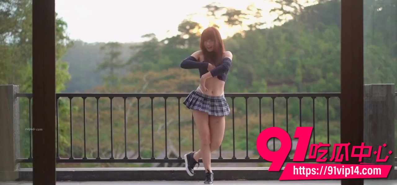 推特网红反差女神JasmineJ1 推特网红反差女神JasmineJ1