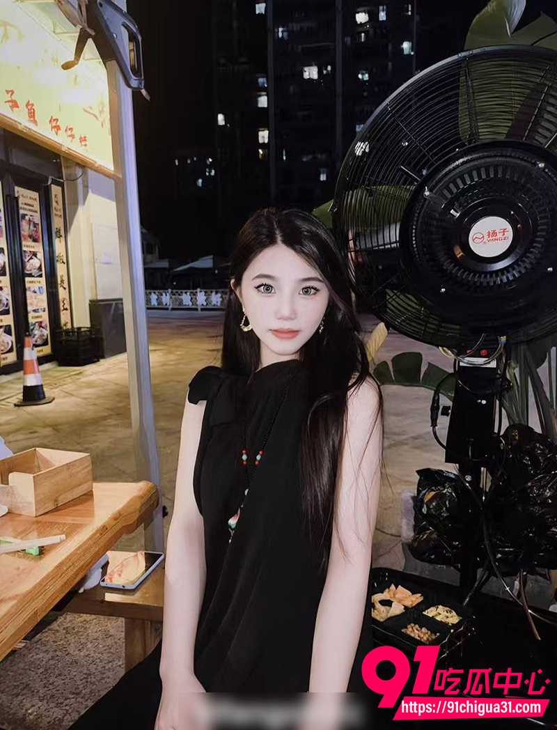 湖南理工学妹分手后性爱视频泄露 身穿红色情趣内衣被巨根狠操 淫叫浪荡至极!
