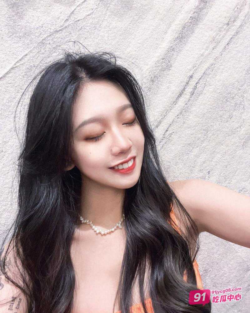 台湾大学生金晓雅 女上位疯狂骑乘榨精 性感肥臀太舒服了！