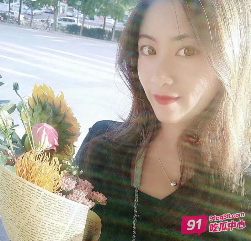 徐州李雪梨婚前约炮前男友视频流出 穿着各种情趣内衣被调教！ 配图2