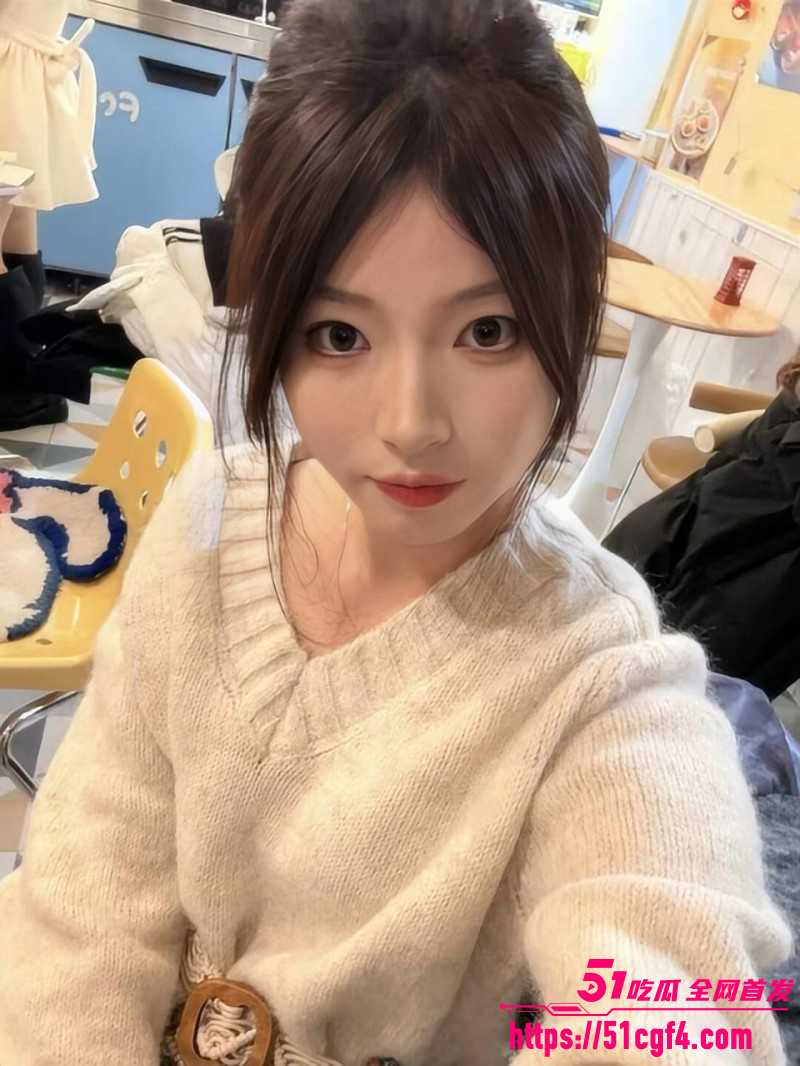 母狗女友当着绿帽男友面家中偷情03 母狗女友当着绿帽男友面家中偷情03
