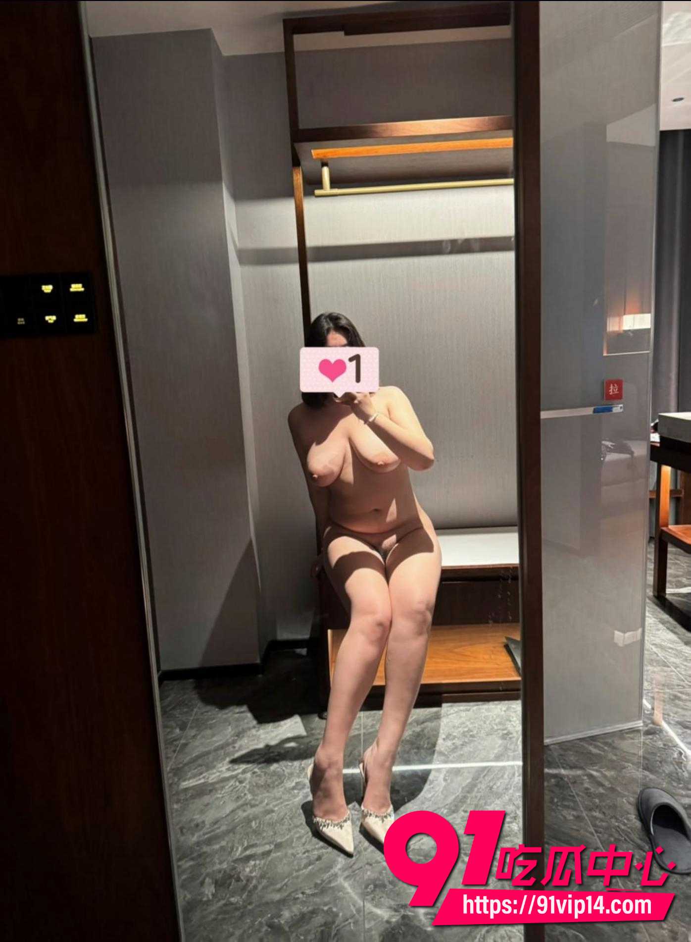 青岛巨乳妹亦寻私拍福利流出 大奶子揉搓后入啪啪假玩具自慰视频全曝光!