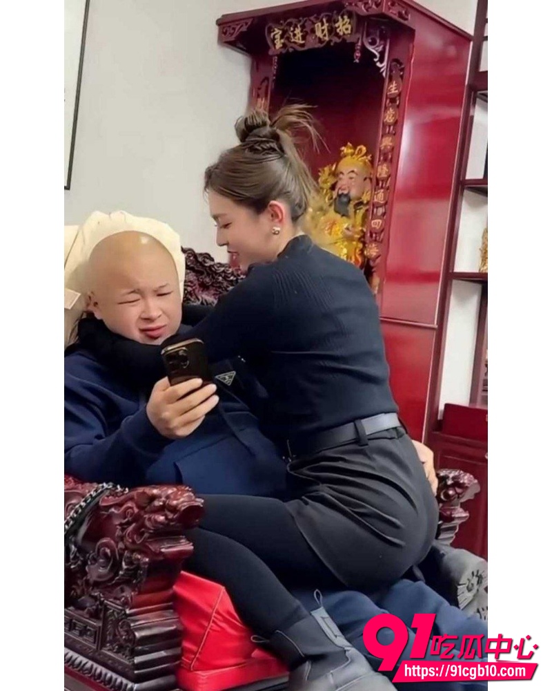 快手网红老狗婚内出轨女徒孙佳昕 24 快手网红老狗婚内出轨女徒孙佳昕 24