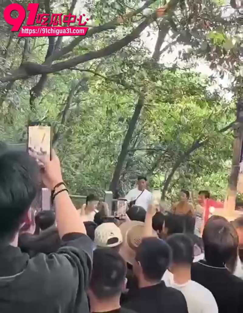 杭州北高峰抓奸大瓜小伙勾引女友闺蜜偷情被女友抓奸3 杭州北高峰抓奸大瓜小伙勾引女友闺蜜偷情被女友抓奸3