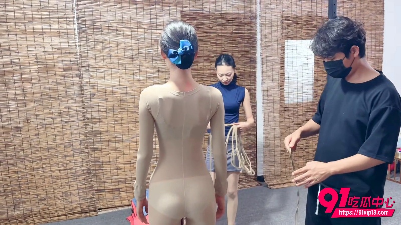 连体丝袜跪缚捆绑 1 连体丝袜跪缚捆绑 1